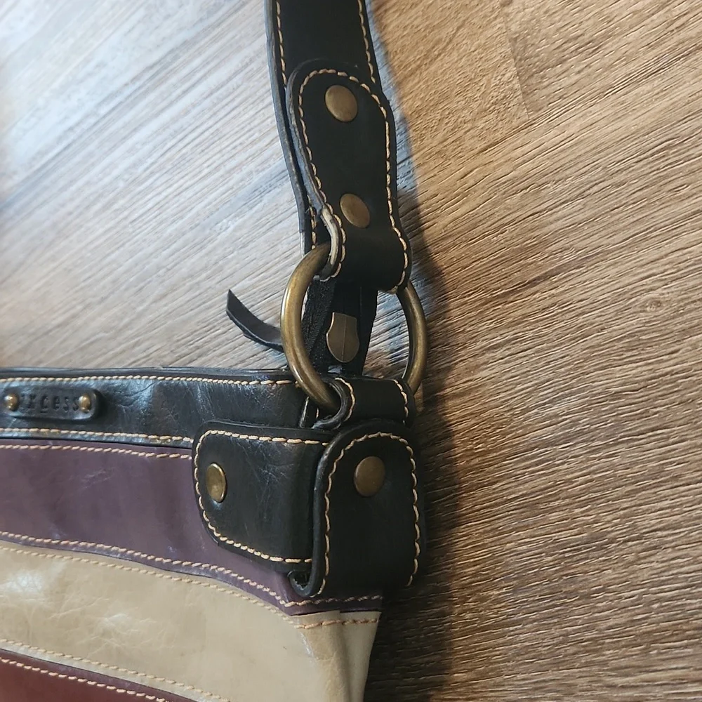 Axcess by Liz Claiborne Purse/Crossbody - Picture 4 of 9